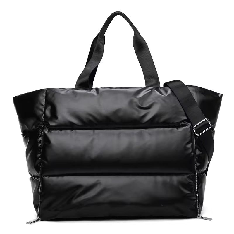 Horizon Noir Carryall en negro — Vogue PRANA