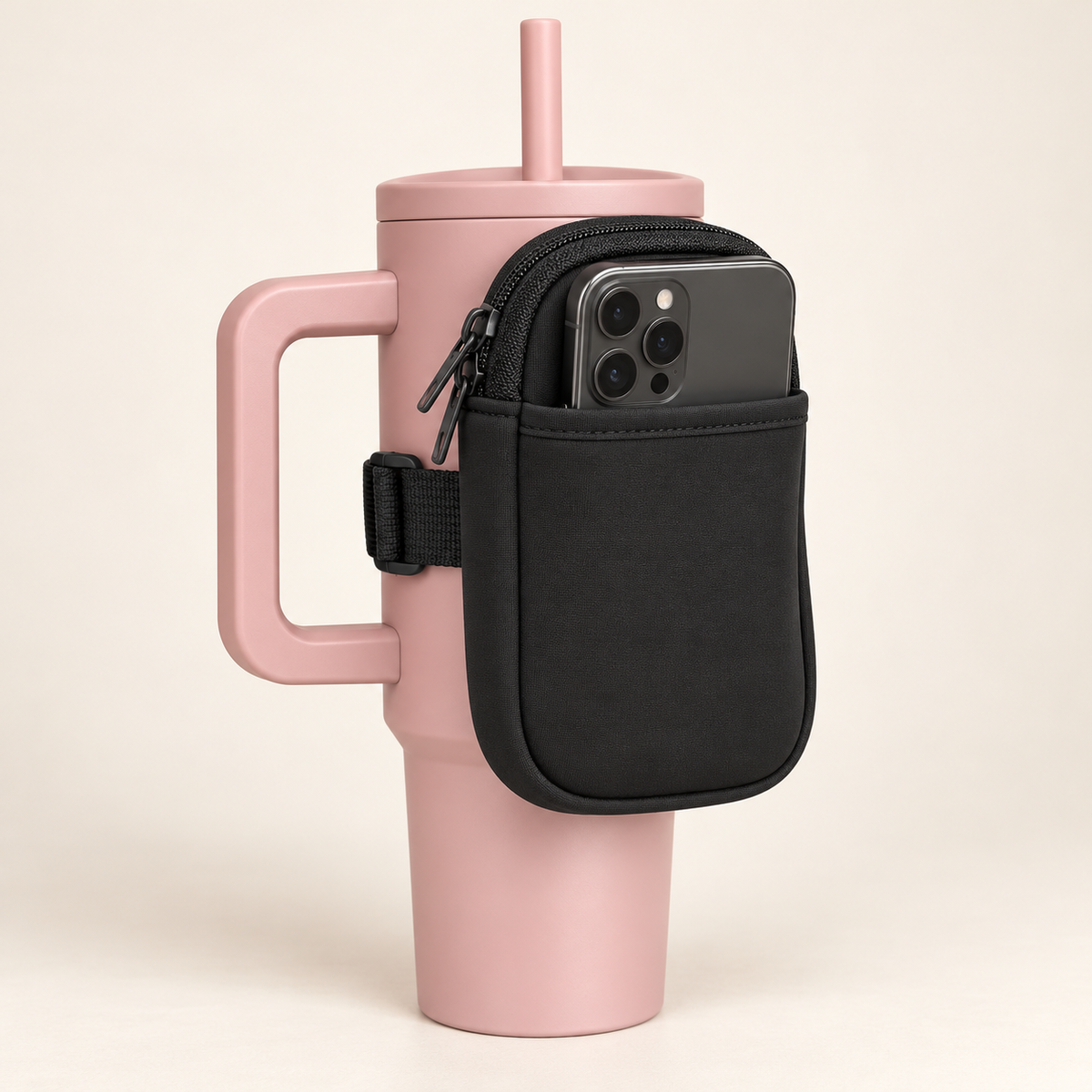 Cup Pocket Negro: estuche organizador sujeto a un termo, con teléfono en bolsillo frontal